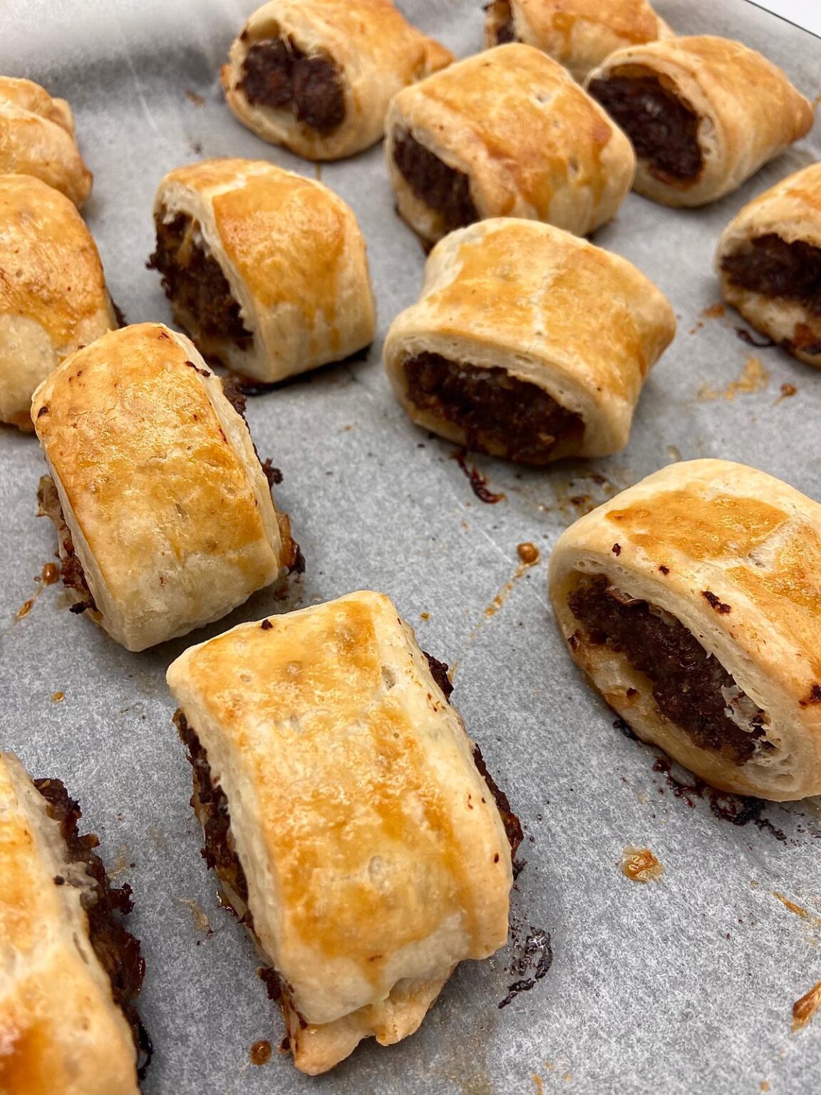 ALL BEEF SAUSAGE ROLLS Ta'amim