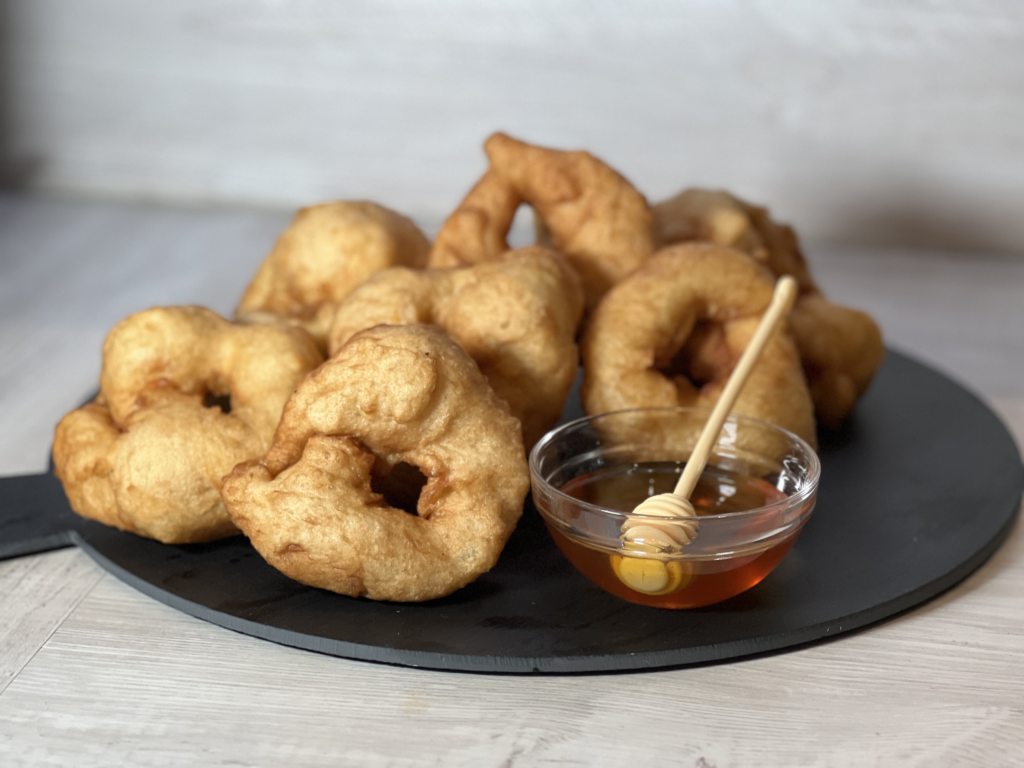 Sfinge. Moroccan Chanukah Doughnuts.